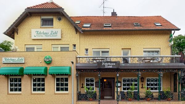 Hotel • Restaurant Fährhaus Ziehl, Geesthacht Hotel • Restaurant Fährhaus Ziehl, Geesthacht